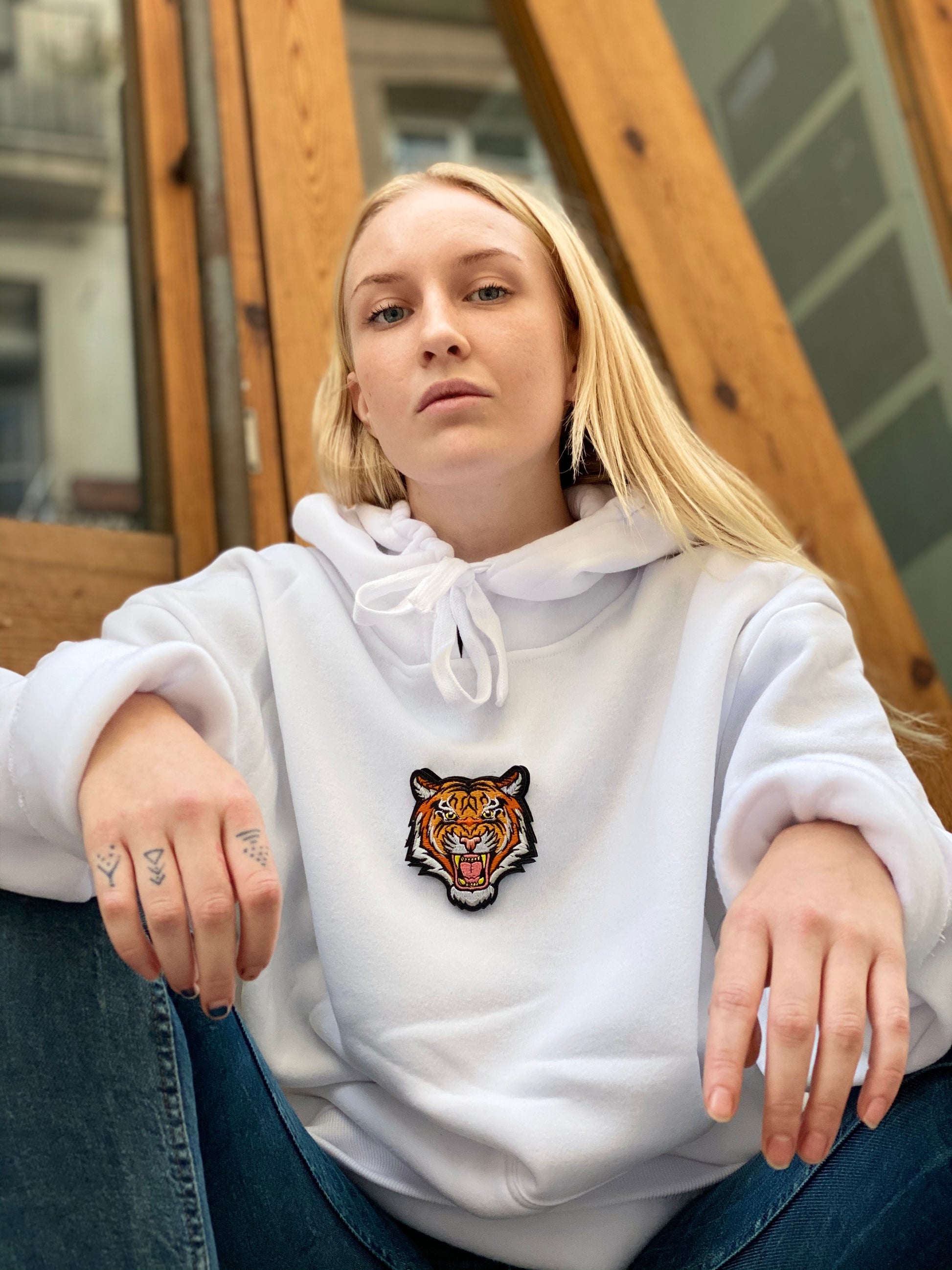 White Hoodie AW (GENDERLESS) - Tiger Soul Barcelona