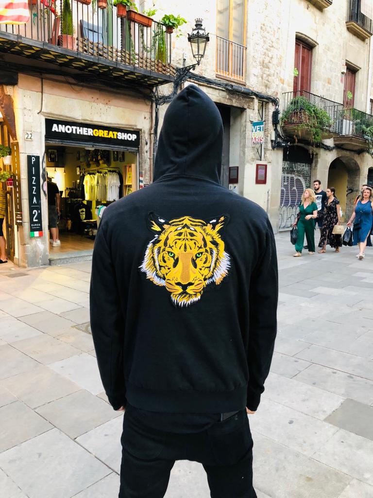 Black Face hoodie (GENDERLESS) - Tiger Soul Barcelona