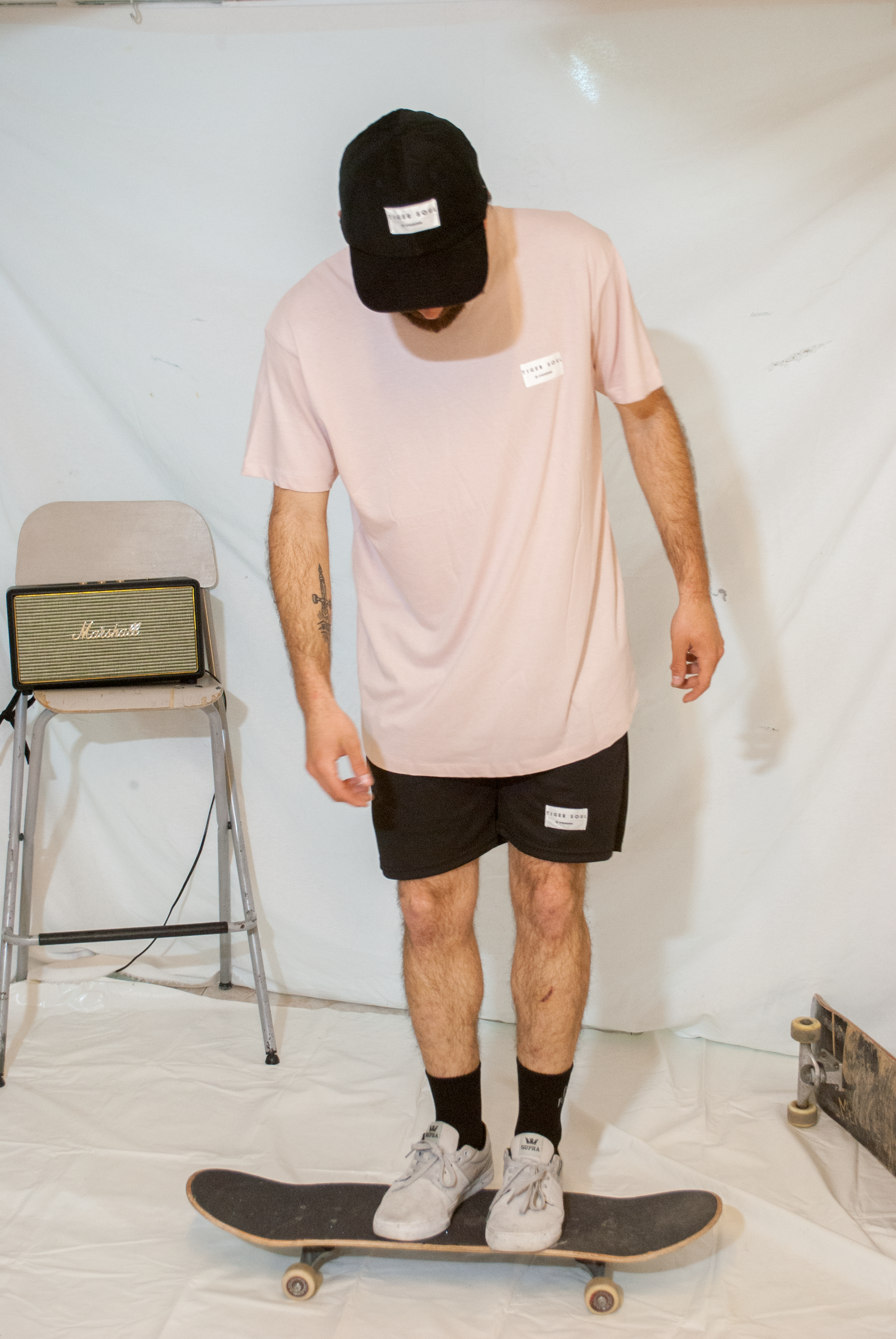 Classic Corduroy Black Cap - Tiger Soul Barcelona